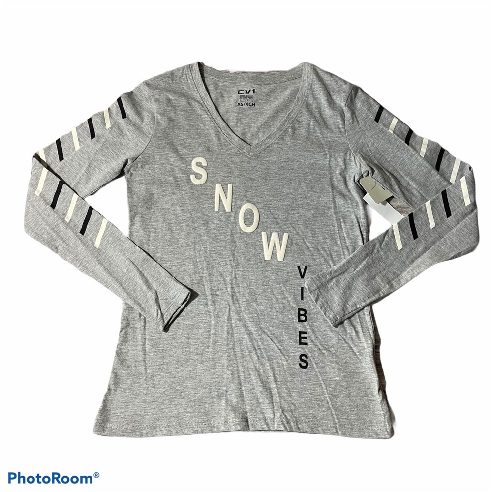 EV1 Gray Long Sleeve Snow V neck Vibes Shirt